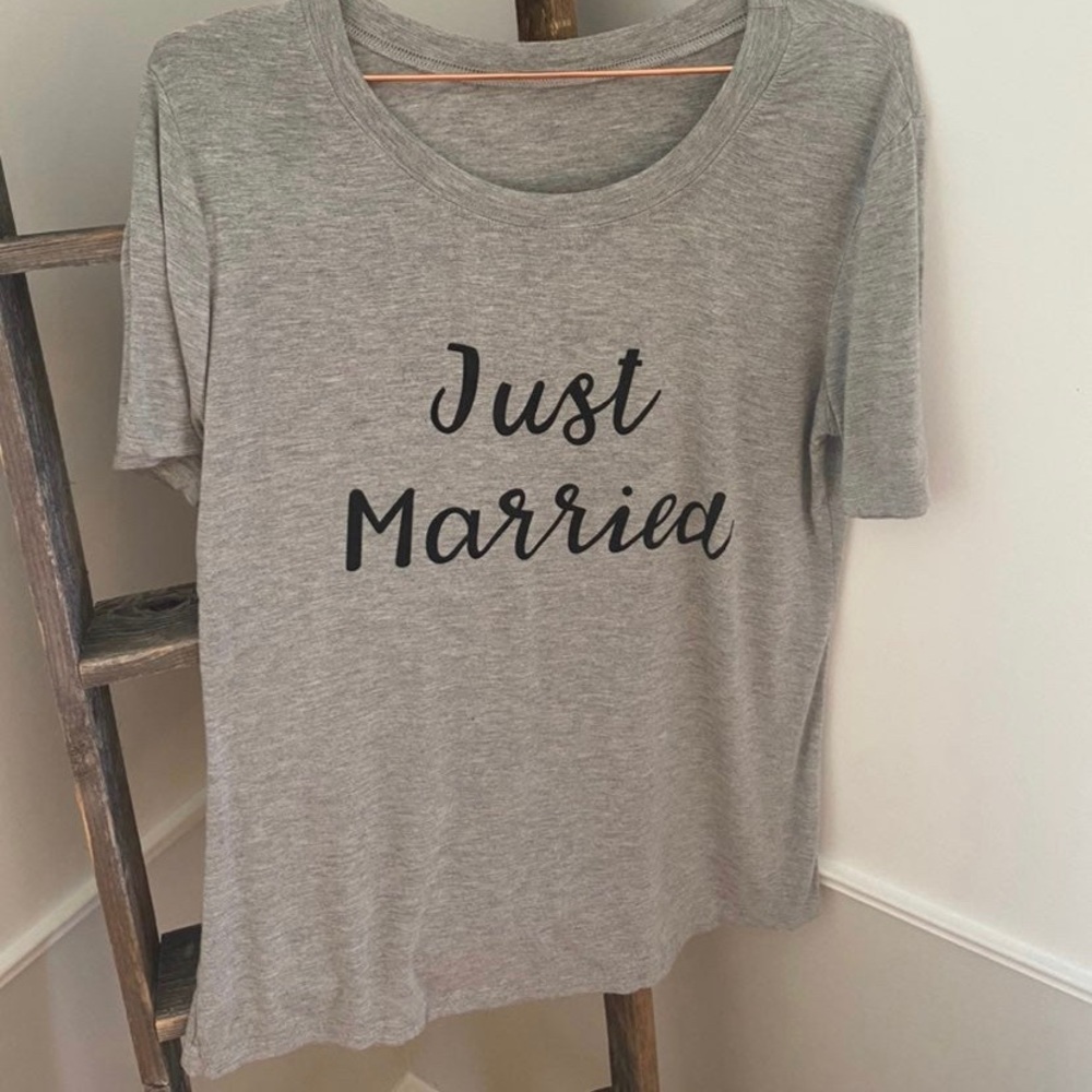 Just married bride T-shirt
